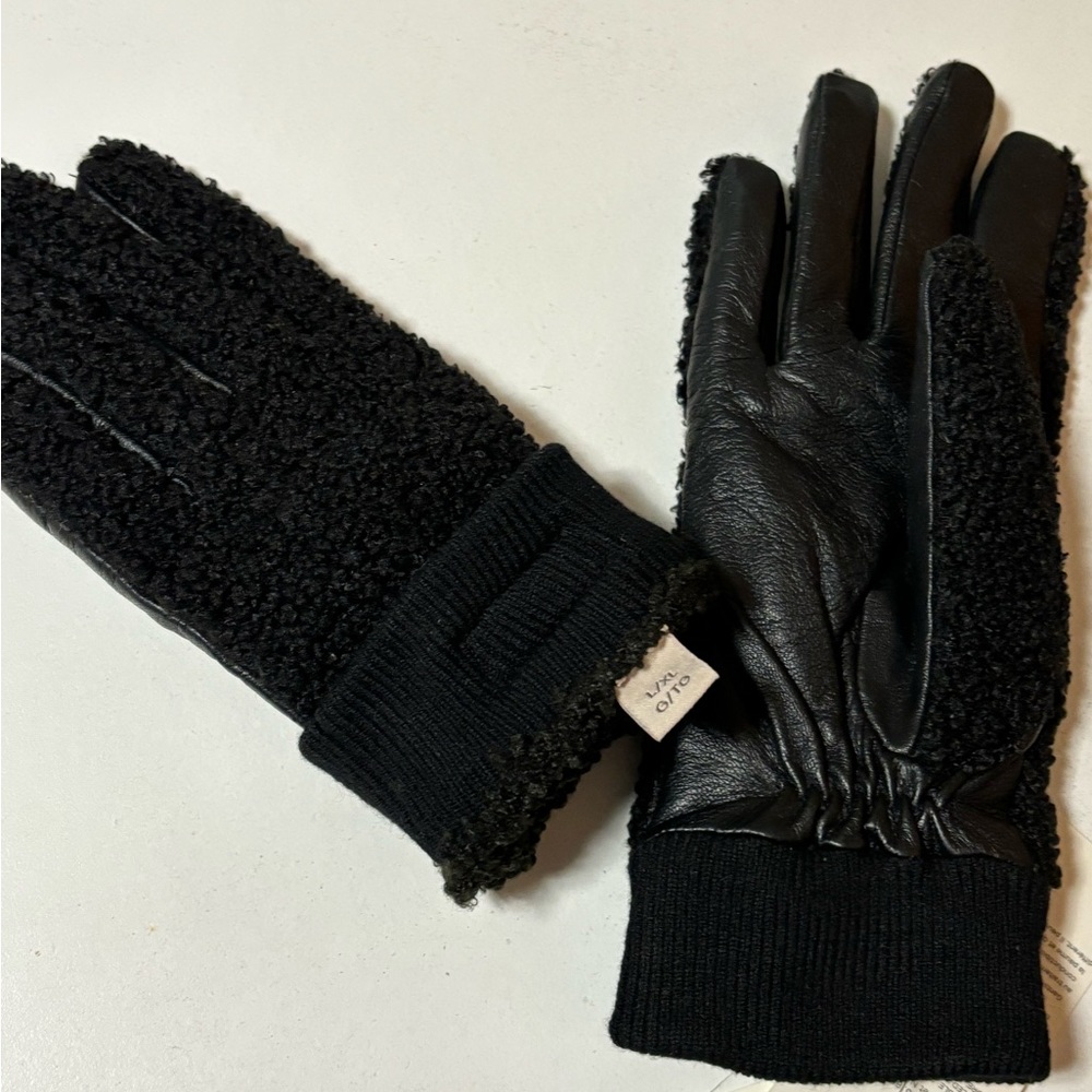 UGG WOMENS L/XL BLACK WINTER GLOVES NWT